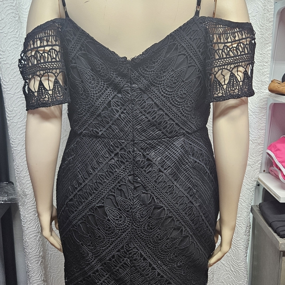 City Chic Black Cold Shoulder Sheath Dress - Picture 7 of 11